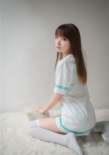冰漪野外丰满人体1