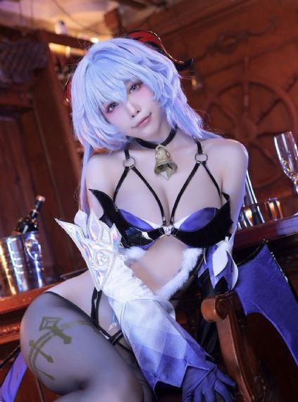 唐伯虎点九美